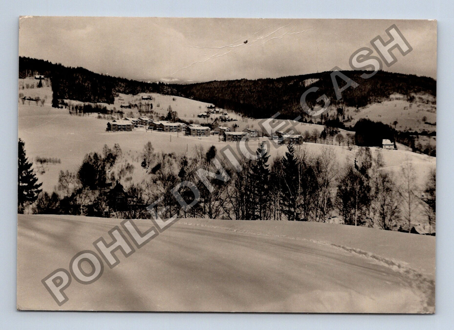 Pohlednice Desná Nové sídliště zimní krajina 1967 (M38985)