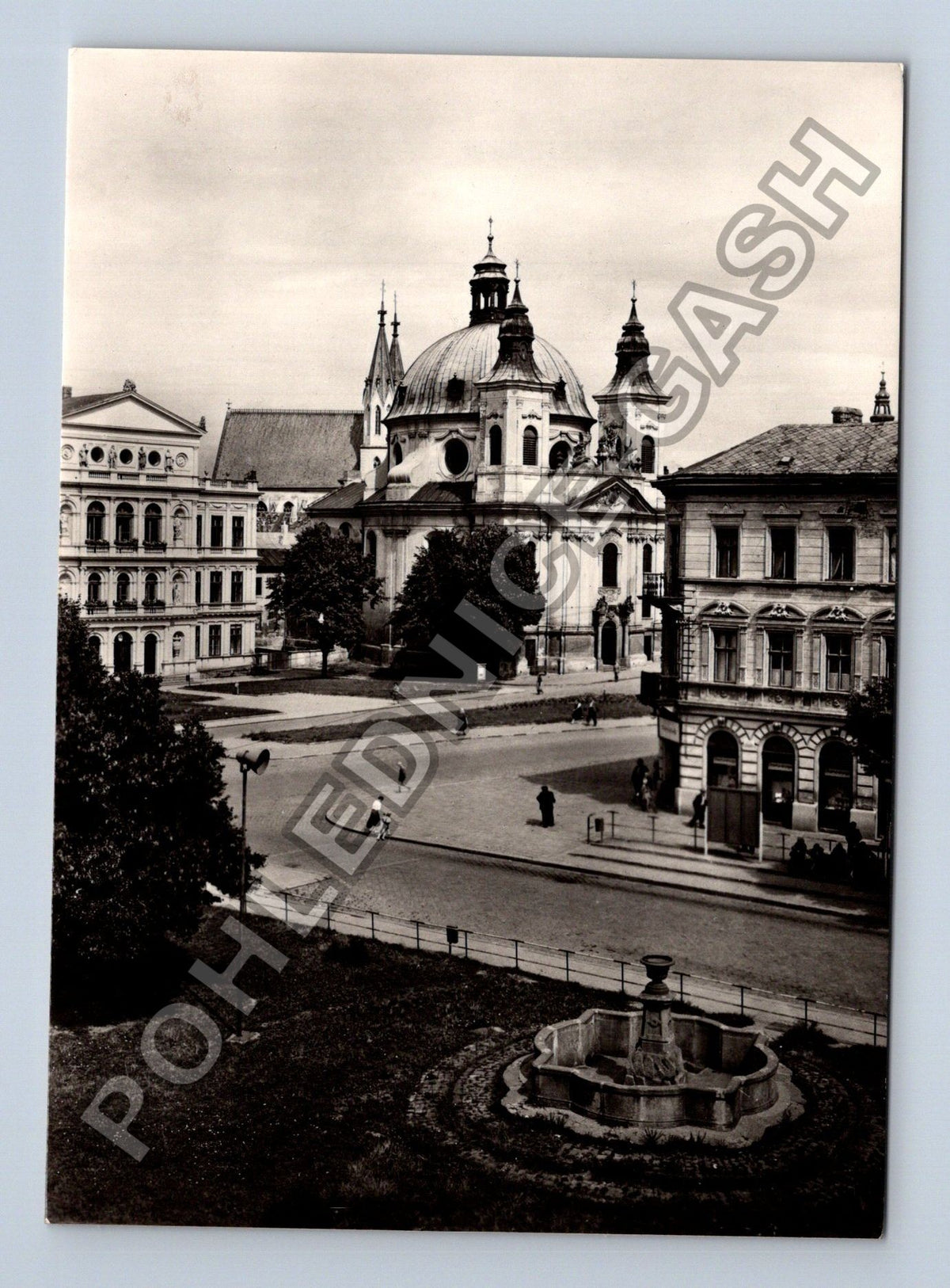Pohlednice Kroměříž Náměstí Míru (M38993)