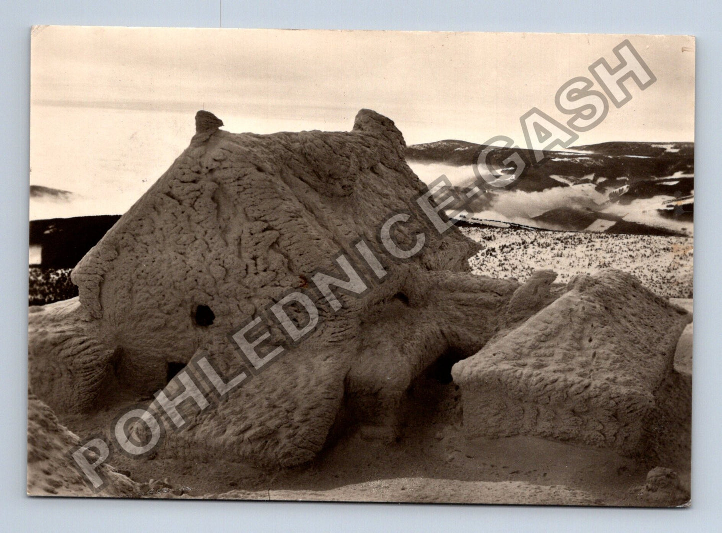 Pohlednice Krkonoše Československá bouda na Sněžce 1960 (M39018)