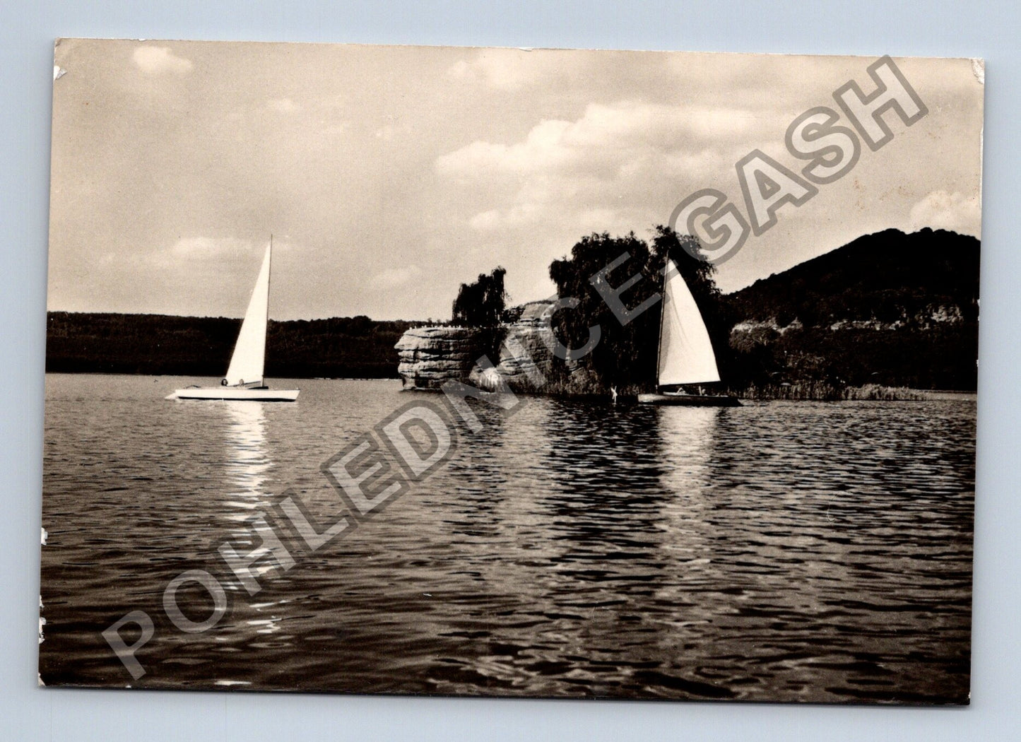 Pohlednice Doksy Máchovo jezero Myší ostrůvek lodě 1960 (M39024)