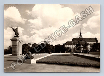 Pohlednice Brno Náměstí Rudé armády s pomníkem 1960 (M39050)