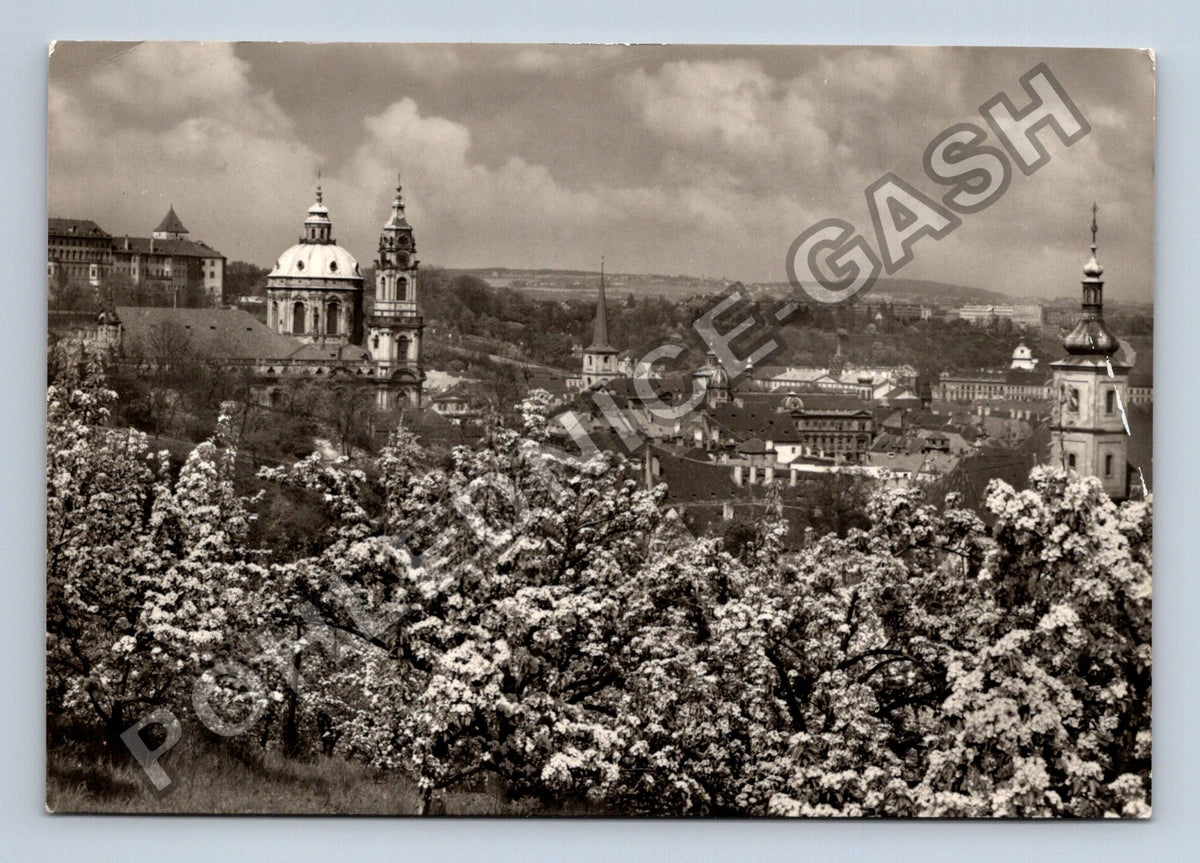 Pohlednice Praha pohled ze Seminářské zahrady Malá Strana (M39132)