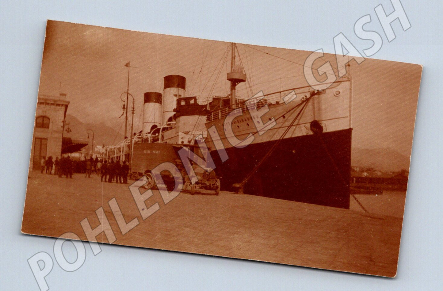 Pohlednice zaoceánská loď v přístavu (M3914)