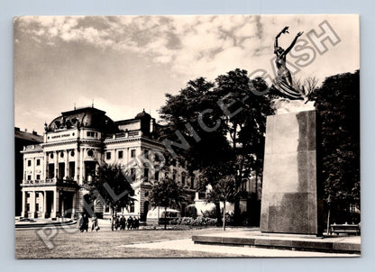 Pohlednice Slovensko Bratislava Národní divadlo pomník vděky (M39329)