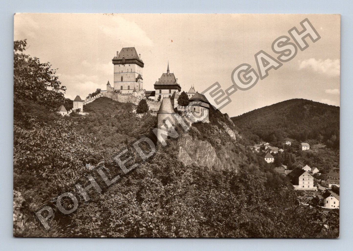 Pohlednice Karlštejn hrad Československo (M39383)