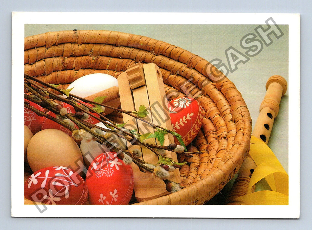 Pohlednice Velikonoční košík s vajíčky a řehtačkou (M39453)