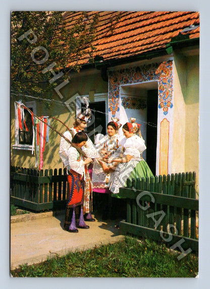 Pohlednice Velký Šenov krojovaná skupina u domu Velikonoce (M39574)