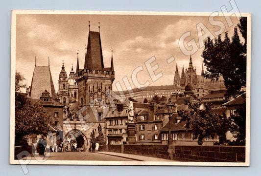 Pohlednice Praha mostecké věže a Pražský hrad (M3970)