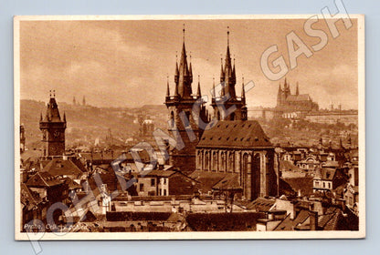 Pohlednice Praha celkový pohled Týnský chrám a Hrad (M3971)