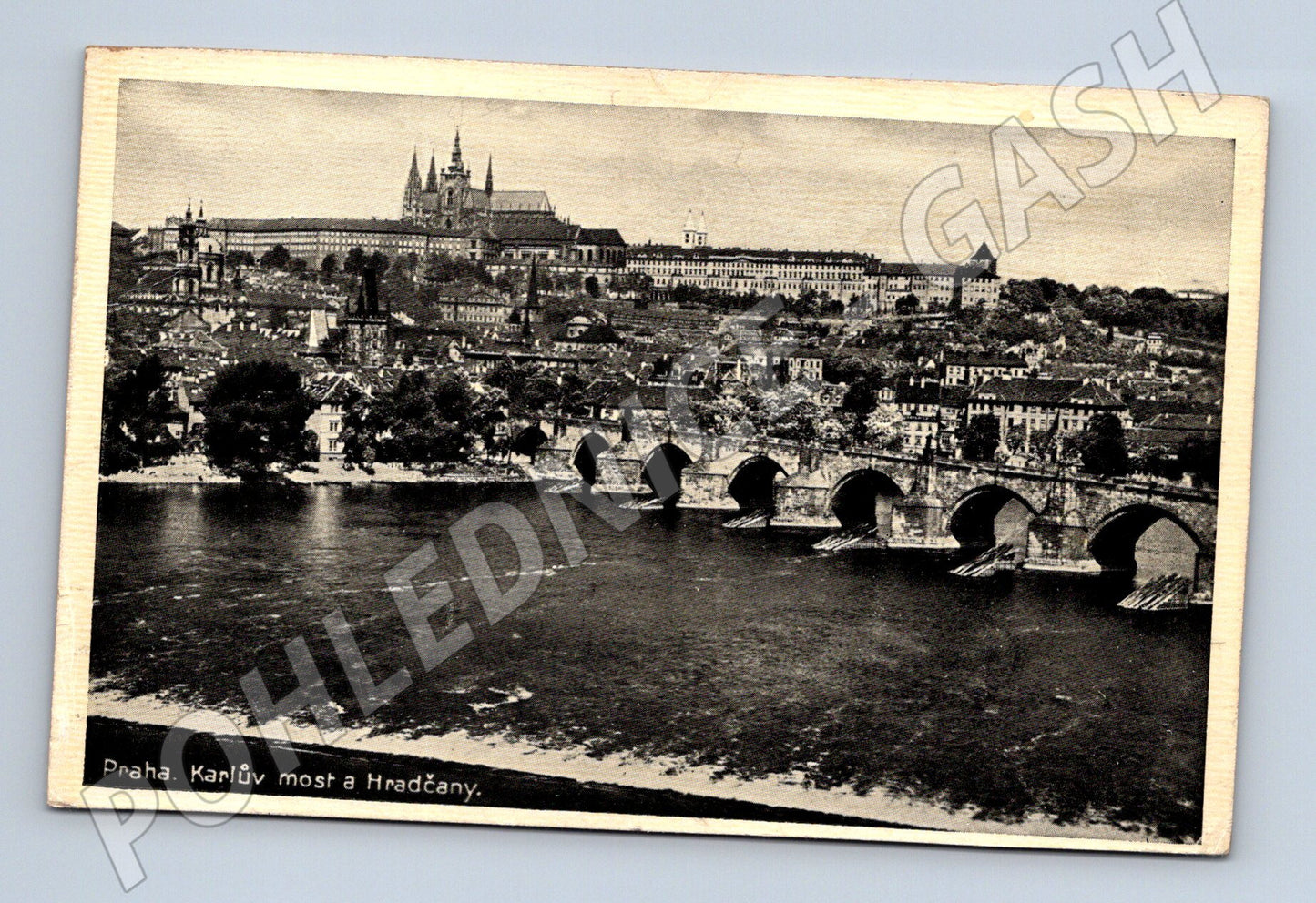 Pohlednice Praha Karlův most a Hradčany černobílá (M3980)