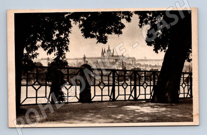 Pohlednice Praha Hradčany černobílý motiv (M3981)