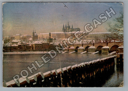 Pohlednice Praha Karlův most a Hradčany zima 1964 (M39853)