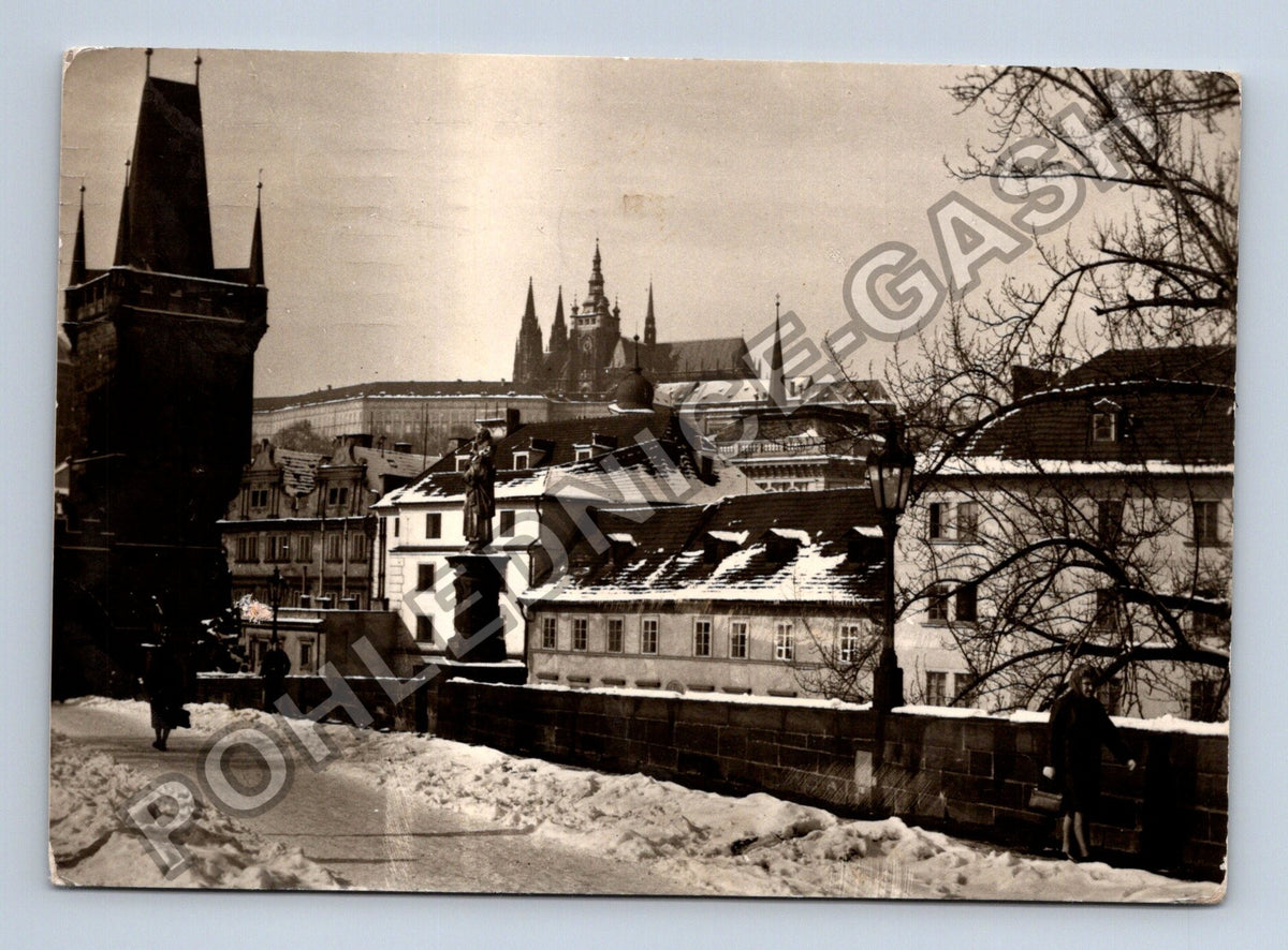 Pohlednice Praha Hradčany Karlův most zima 1971 (M39870)