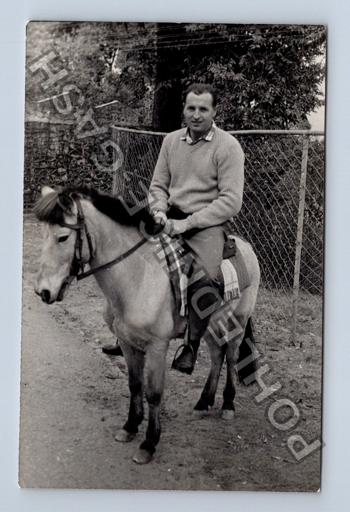 Stará fotografie Muž na koni Darjeeling Indie 1967 (M39960)