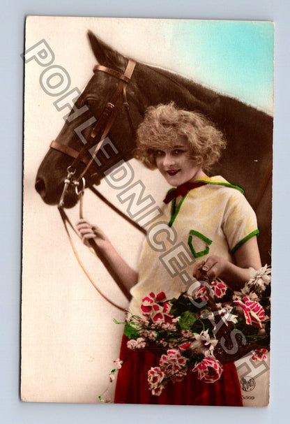Pohlednice Belgie žena s koněm a květinami 1926 (M39962)