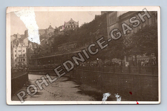 Pohlednice Karlovy Vary řeka Teplá kolonáda (M40054)