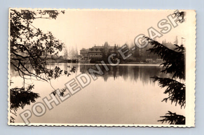 Pohlednice Štrbské Pleso hotel jezero stromy (M40072)