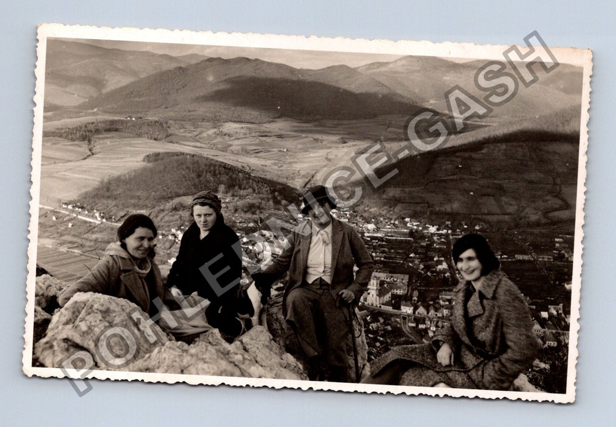 Pohlednice Slovensko Jelšava 1937 čtyři ženy v horách (M40081)