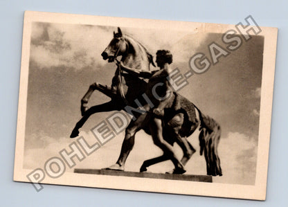 Pohlednice Rusko Leningrad Aničkov most socha P Klodta 1950 (M40169)