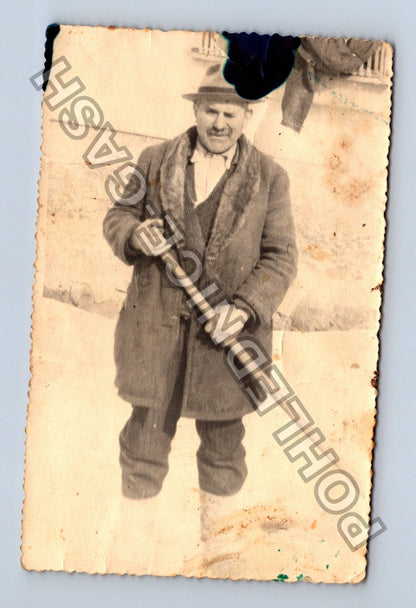 Stará fotografie Muž s holí František Grobara Náš hodný (M40192)
