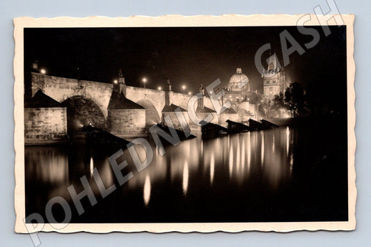 Pohlednice Praha Karlův most noční pohled (M4021)