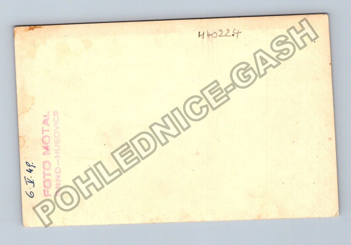 Stará fotografie Muž v obleku portrét 1948 (M40224)