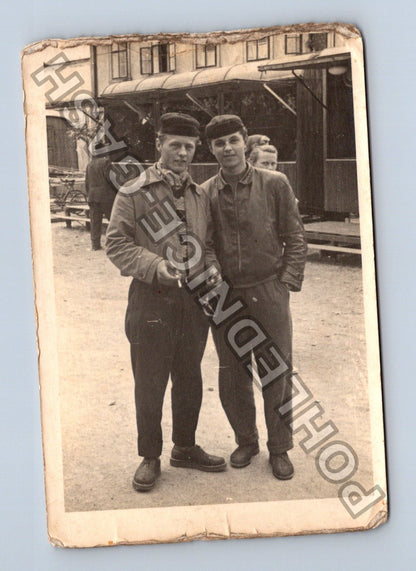 Stará fotografie Dva muži v čepicích (M40231)