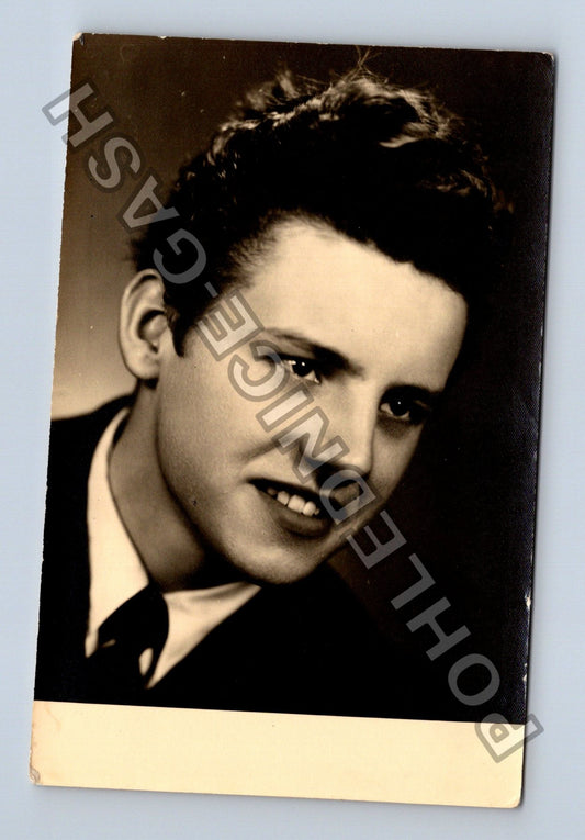 Stará fotografie portrét mladého muže 1951 (M40236)