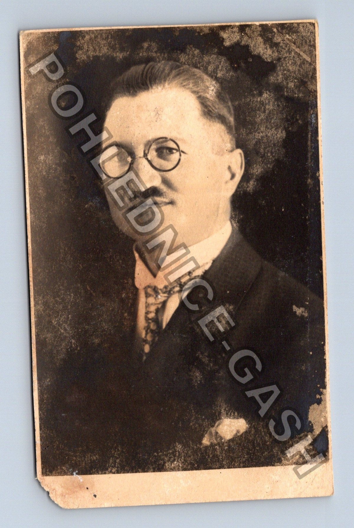 Stará fotografie Muž v brýlích ateliér Václav Balla Louny (M40250)