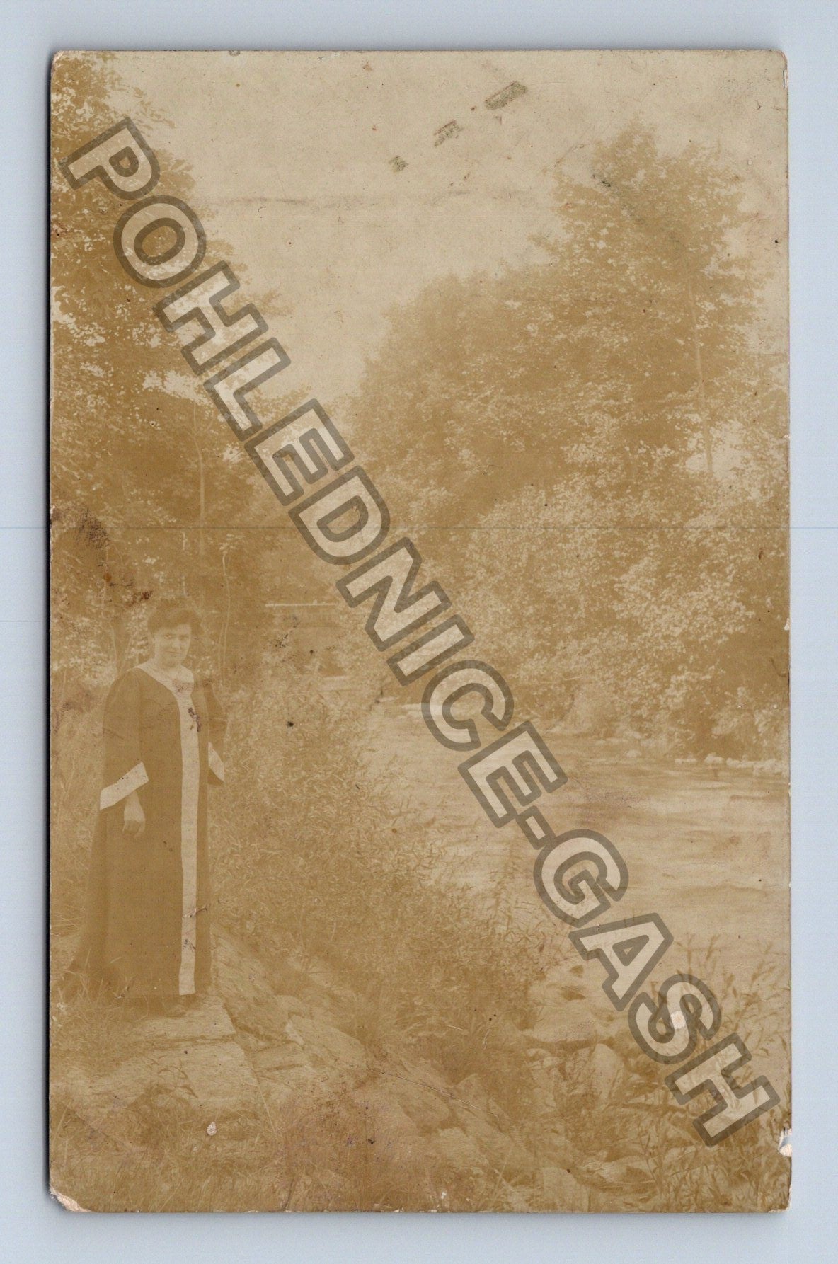 Pohlednice Velká Úpa Krkonoše žena v krojovém oděvu 1904 (M40255)