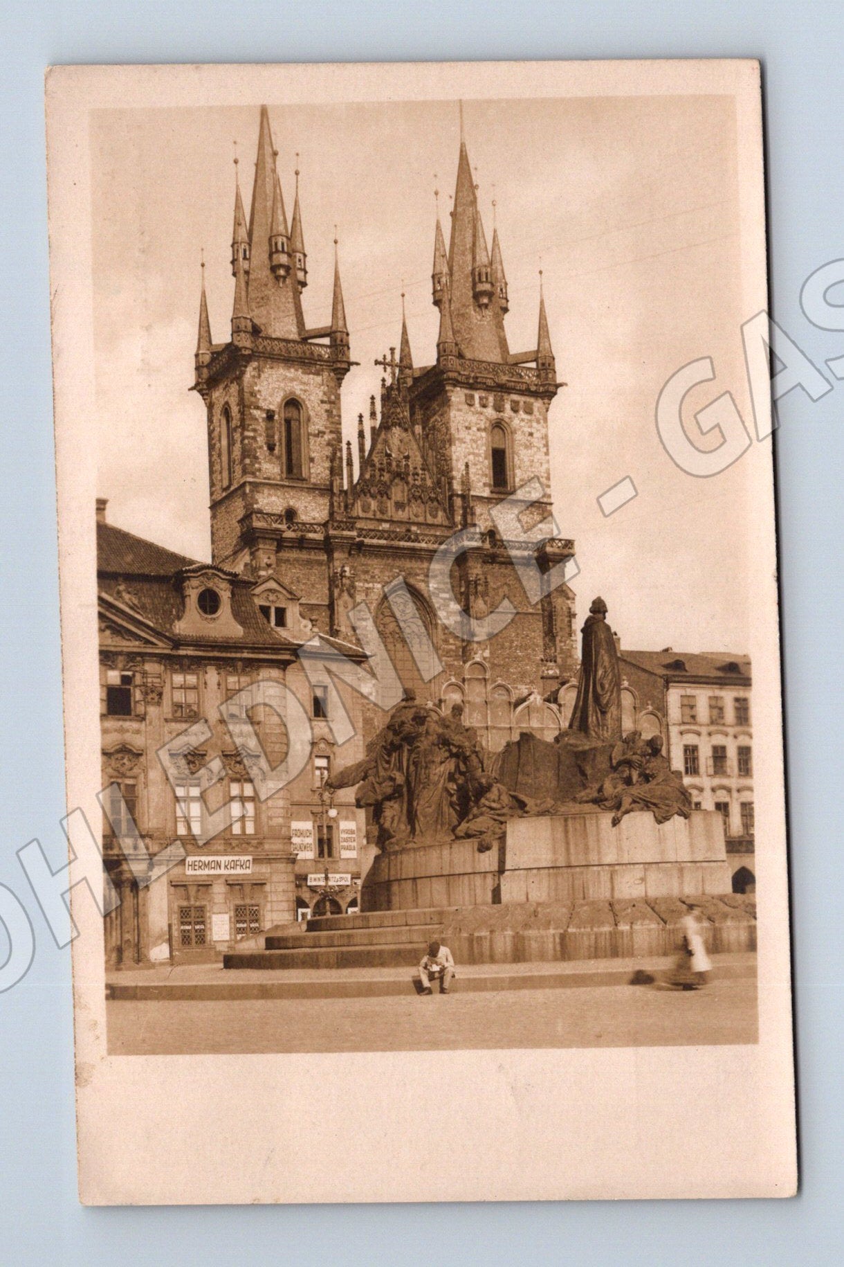 Pohlednice Praha Týnský chrám a Husův pomník (M4029)