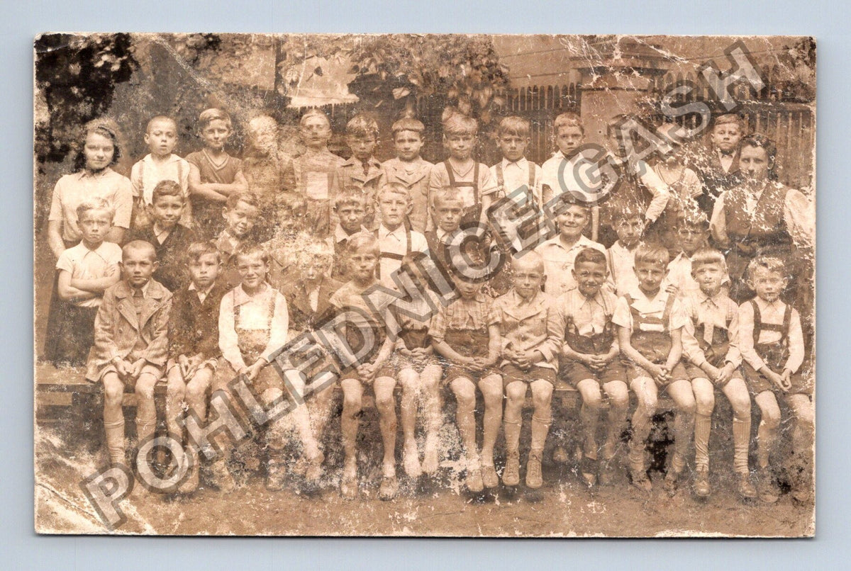 školní třída skupinová fotografie dětí (M40348)