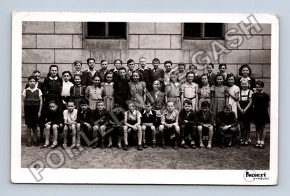 skupinová fotografie dětí a dospělých 1940 (M40351)