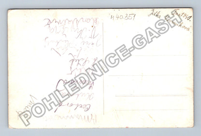 skupinová fotografie dětí a dospělých 1940 (M40351)