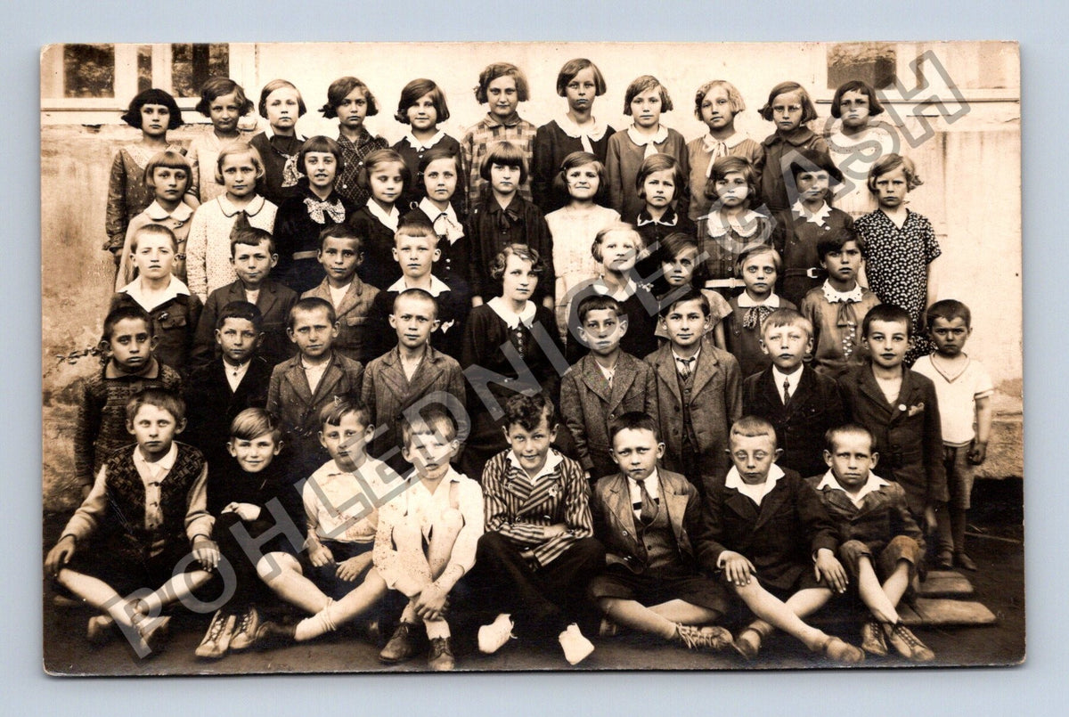 Skupinová fotografie dětí školní třídy (M40356)