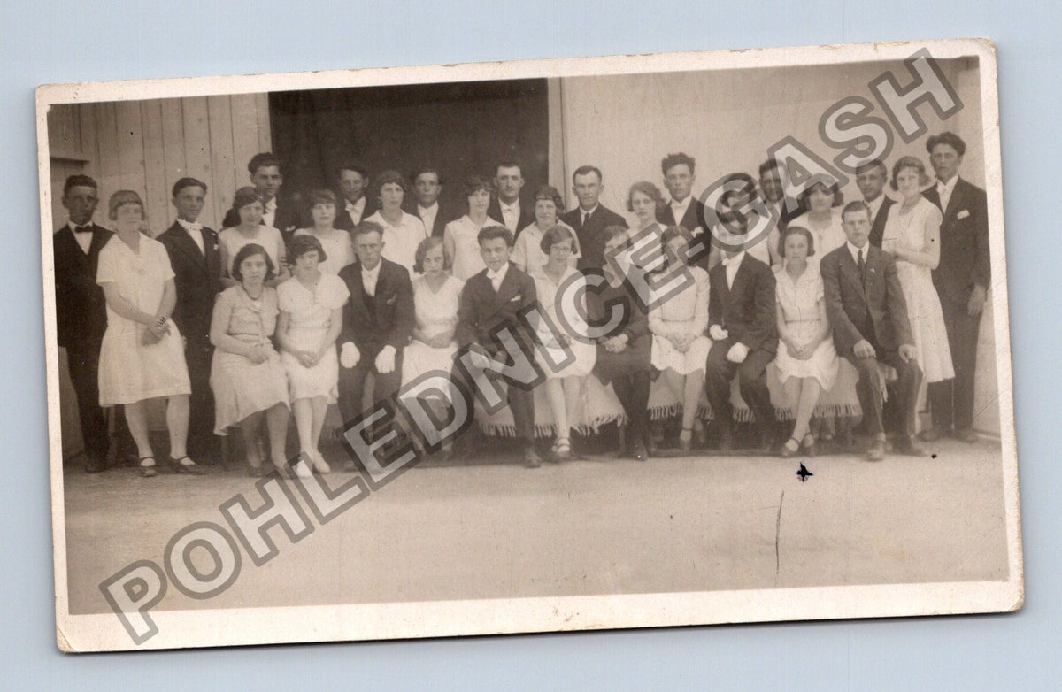 Pohlednice Skupinová fotografie mladých lidí 1937 (M40368)