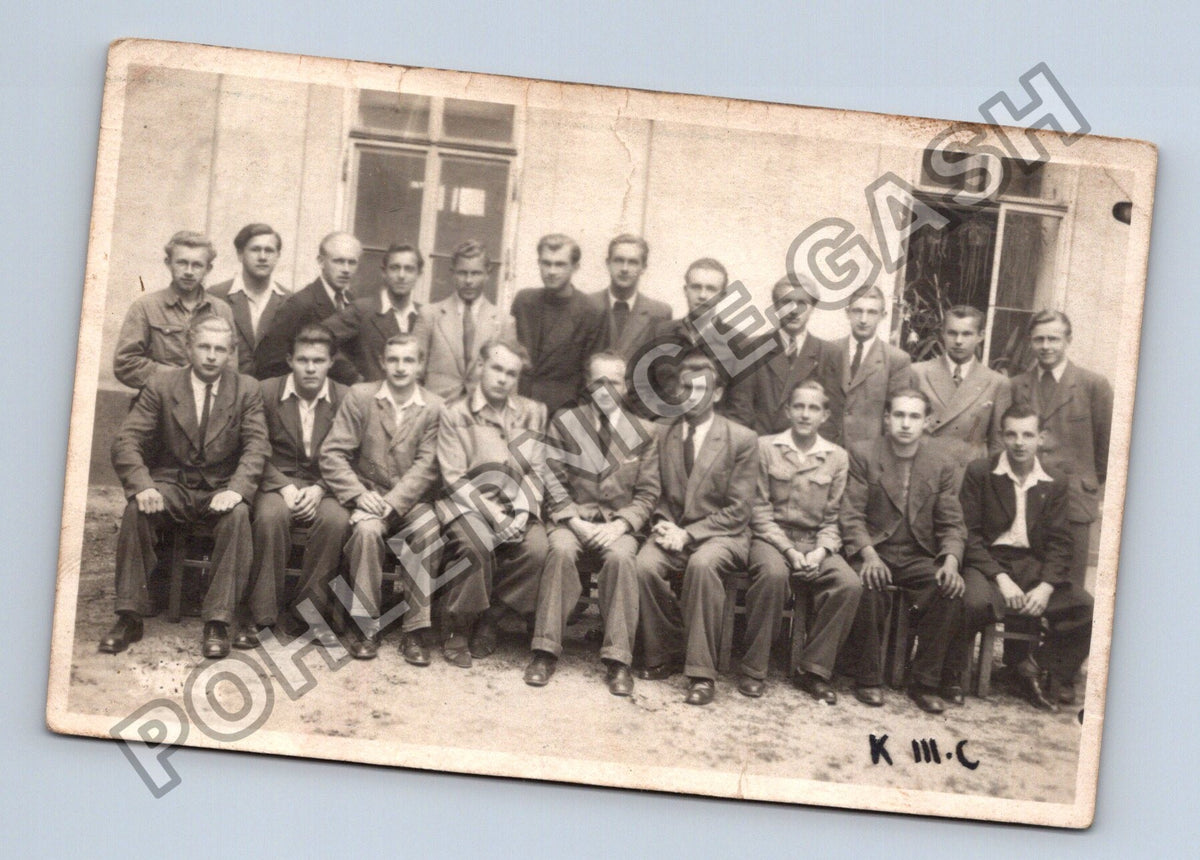 skupinová fotografie mužů K.M.C. (M40384)