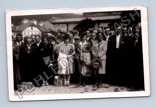 Pohlednice Lázně Luhačovice Hotel Alexandria skupina lidí (M40413)