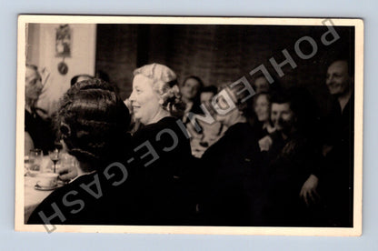 Skupinová fotografie osob (M40473)