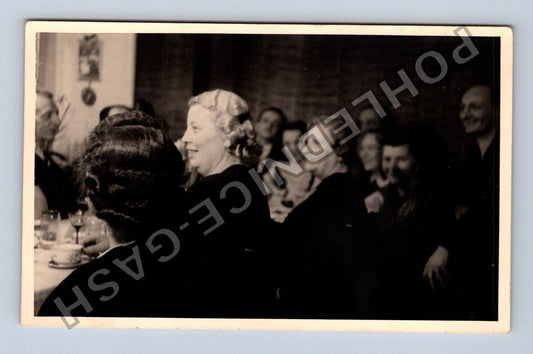 Skupinová fotografie osob (M40473)