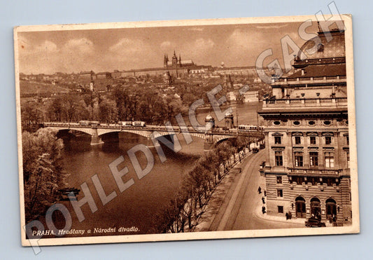 Pohlednice Praha Hradčany a Národní divadlo (M4048)