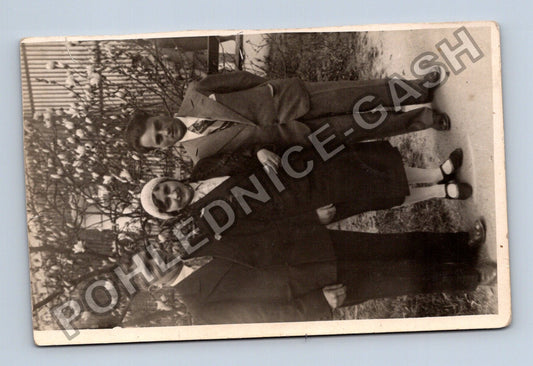 Stará fotografie Zlín 3.V.1931 skupinový portrét tři osoby (M40520)