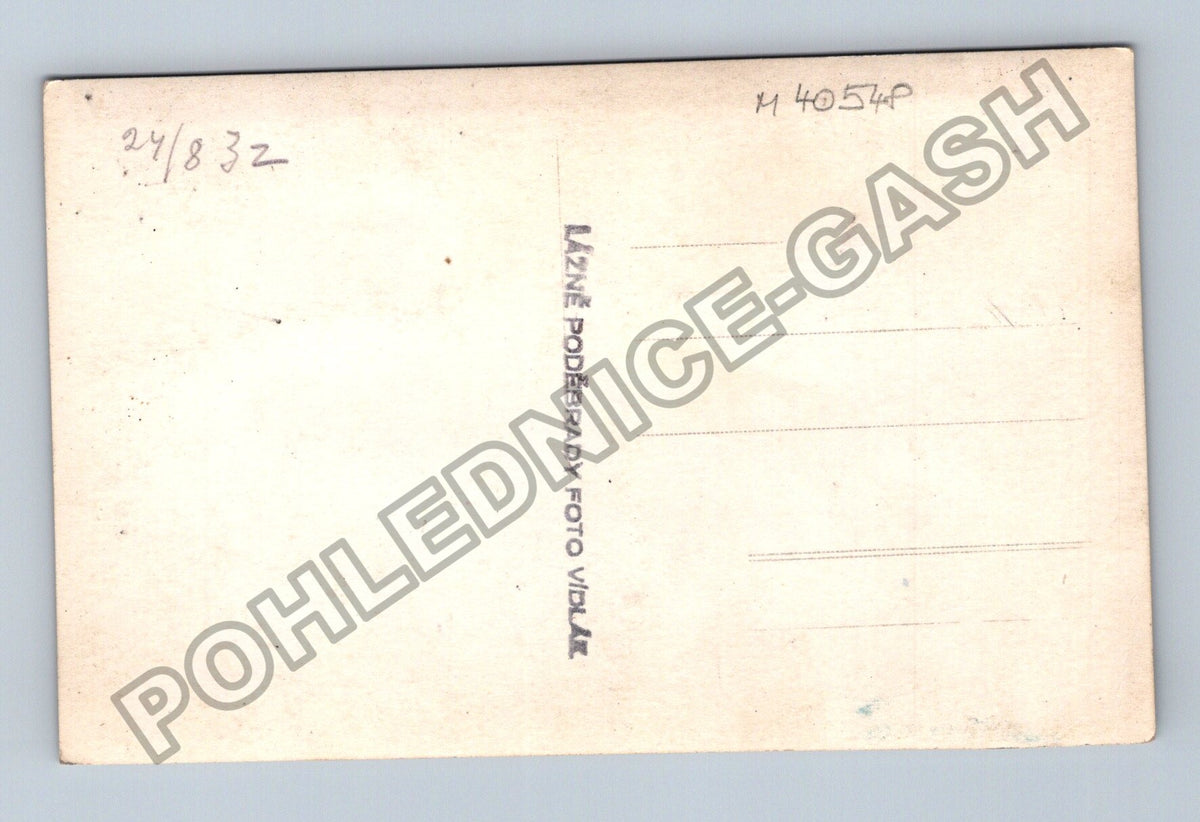 Pohlednice Lázně Poděbrady pár v parku 1932 (M40548)