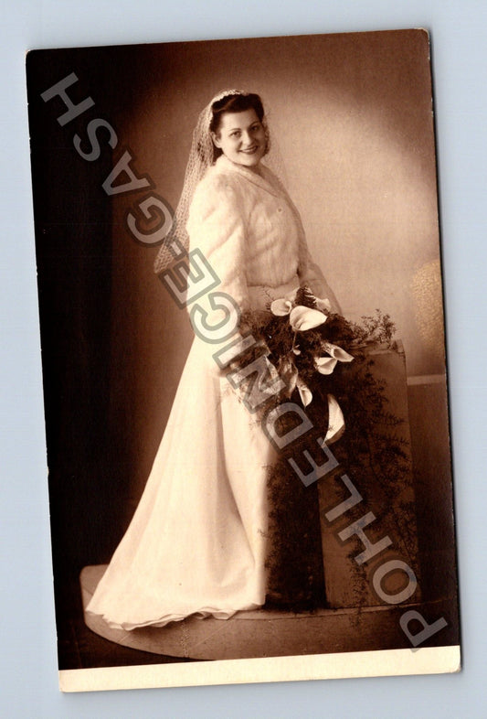 Svatební fotografie nevěsta kytice (M40589)