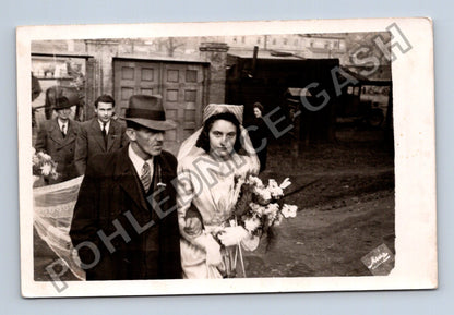 Stará fotografie Svatba nevěsta ženich Praha 1943 (M40603)