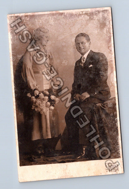 Svatební fotografie pár ve svatebním (M40630)