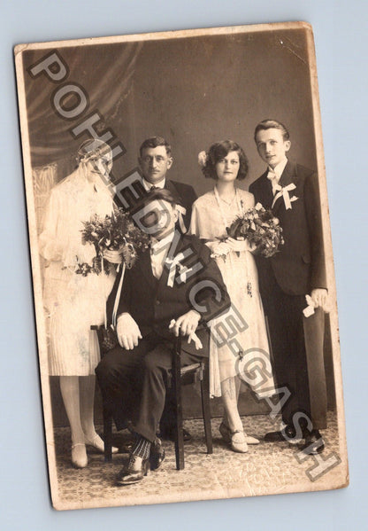 Svatební fotografie skupinový portrét (M40635)