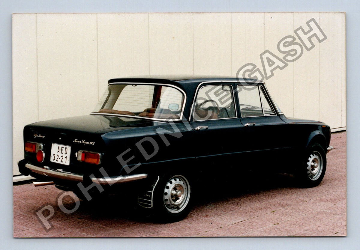Stará fotografie Itálie Alfa Romeo Giulia Nuova Super 200 (M41022)