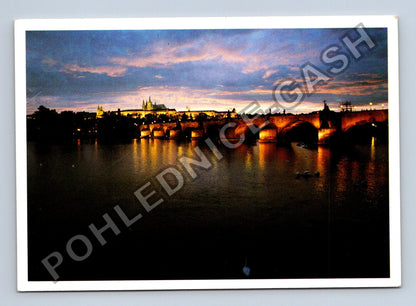 Pohlednice Praha Karlův most Hradčany večerní panorama (M41135)
