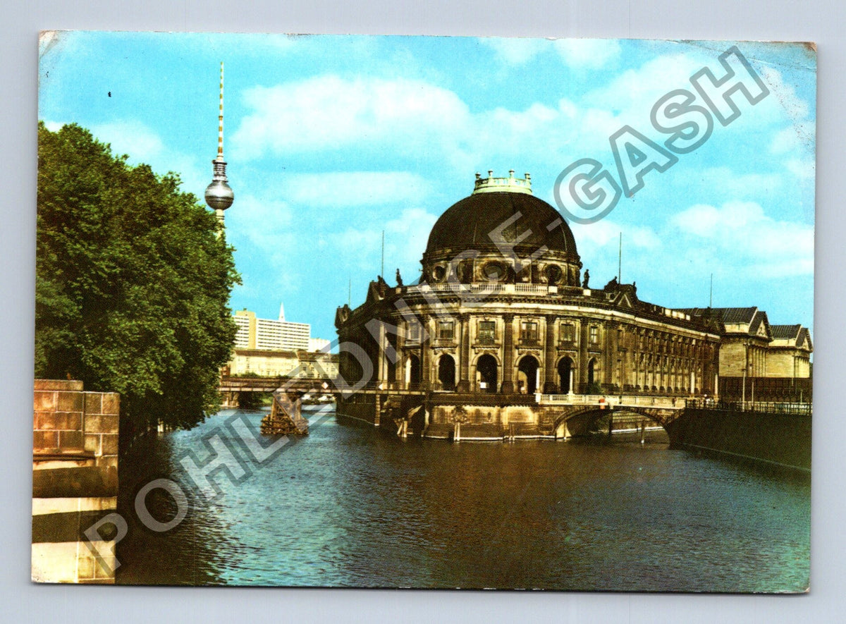 Pohlednice Německo Berlín Státní muzea televizní věž (M41218)